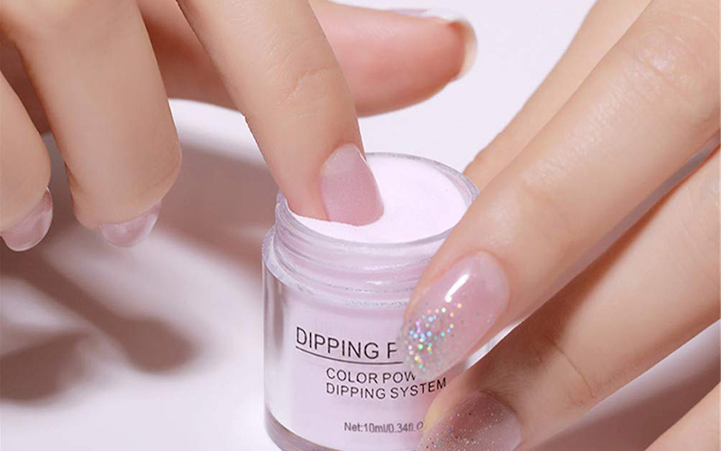 What are dip powder nails?