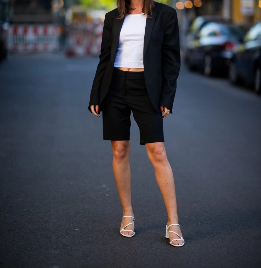 Tips for transforming your style with a black blazer