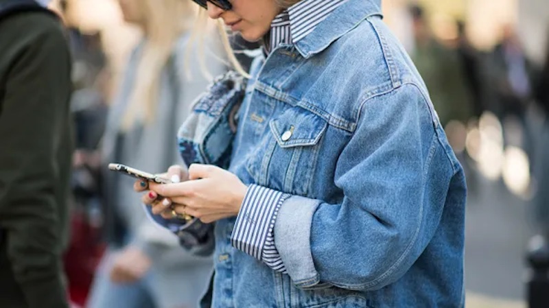 Popular ways to combine denim jackets