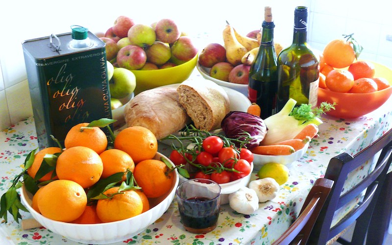 Answering questions about the Mediterranean Diet Pyramid