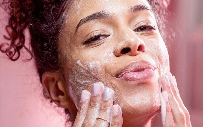 Discover the simplest facial care routine for oily skin