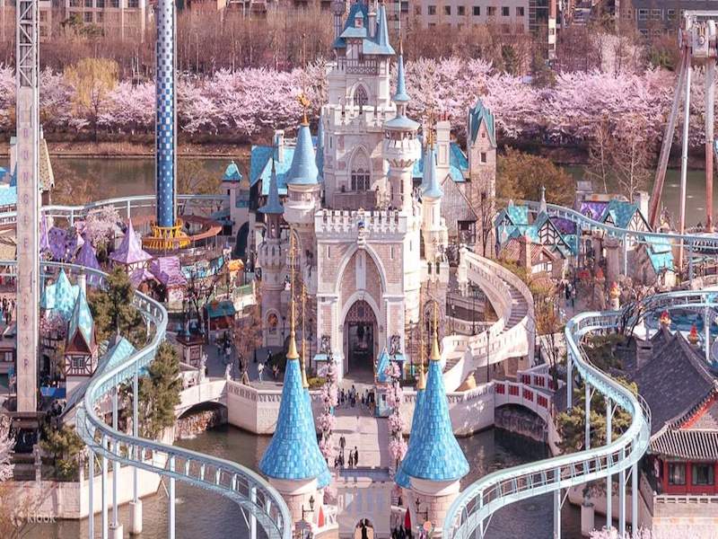 Lotte World